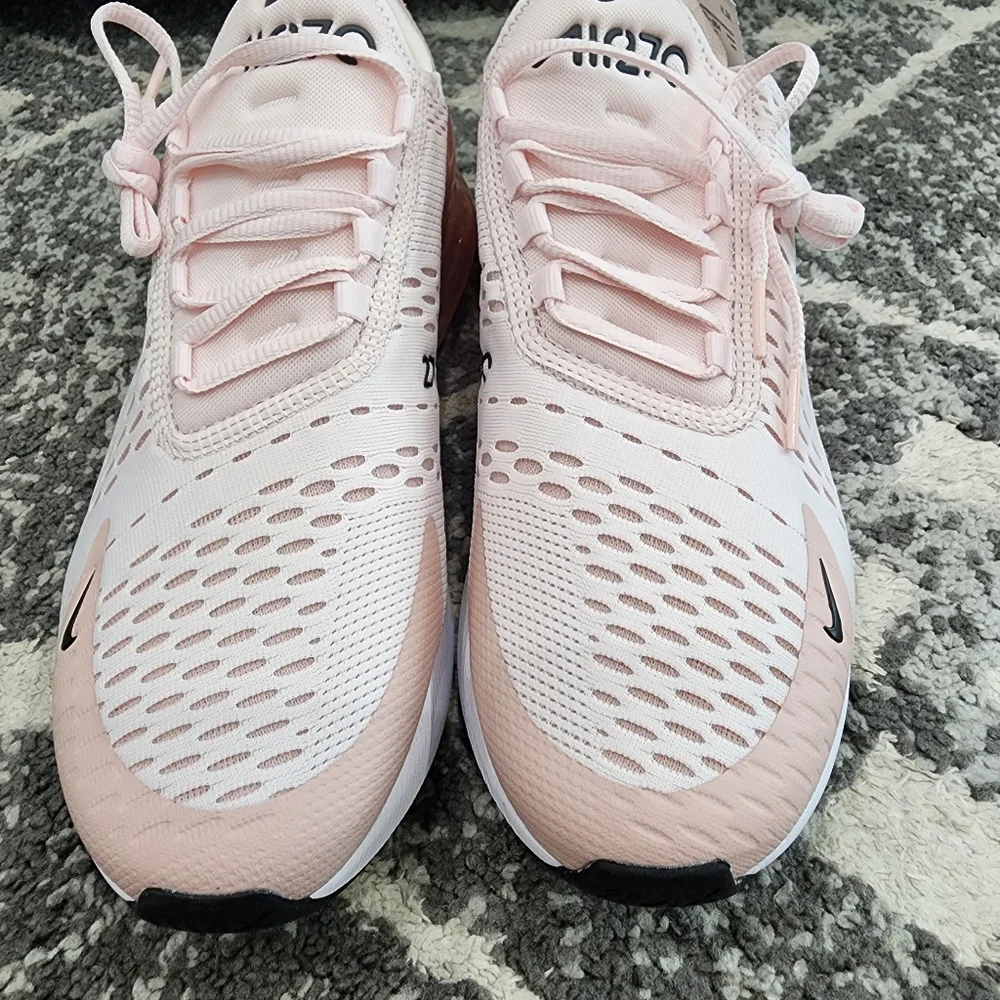 Nike nwob light soft pink women's airmax 270 - Picture 3 of 3